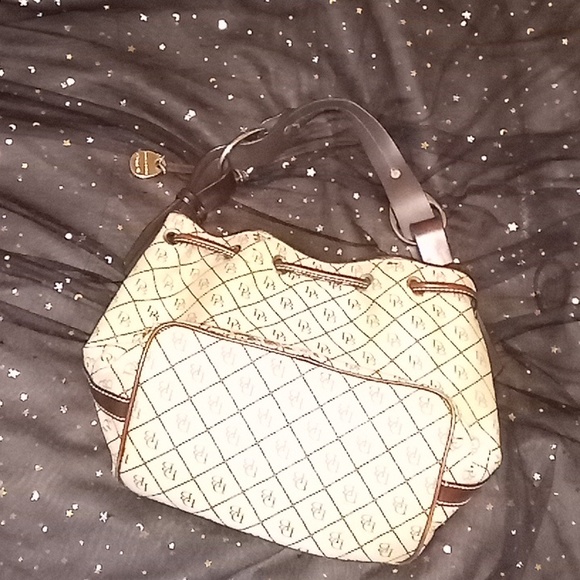 Purse - Picture 2 of 4